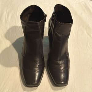 Franco Sarto sz6.5 Ankle Boots